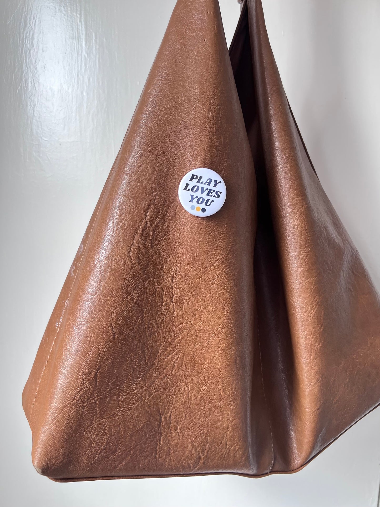 ‘Play Loves You’ Badge x5